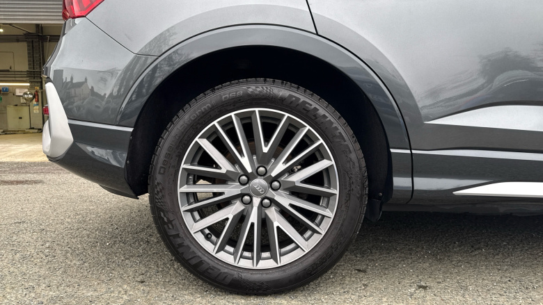 Audi Q3 35 TFSI S Line 5dr Petrol Estate